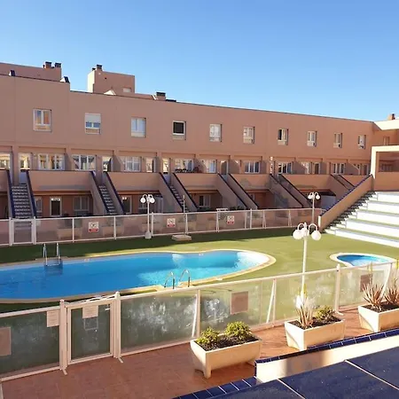 Corralejo Digital Nomad Pool & Lobos Views شقة